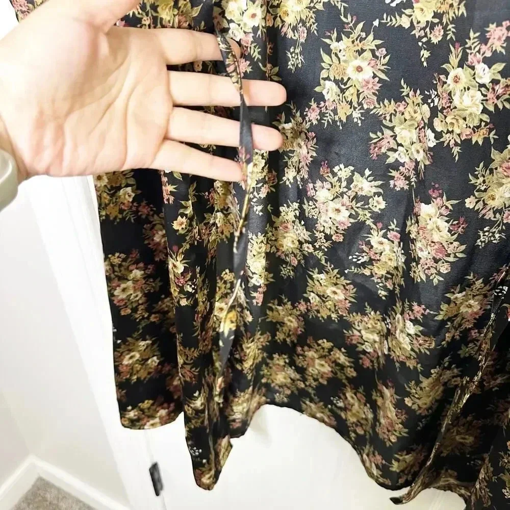 VTG Kristine Tyler Intimates Robe Black Cream Pink Floral Print‎
